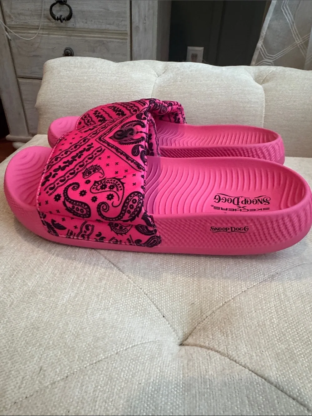 Skechers by Snoop Dogg Pink Bandana Slide Sandals